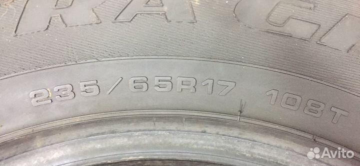 Goodyear UltraGrip 500 235/65 R17 108T