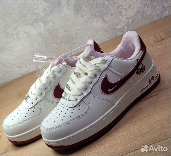 Nike Air Force 1