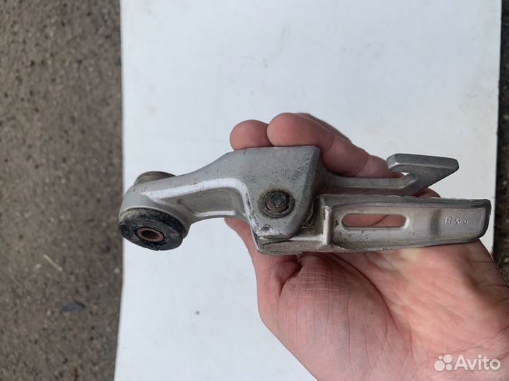 Подножка задняя suzuki gsx r 1000 k 7