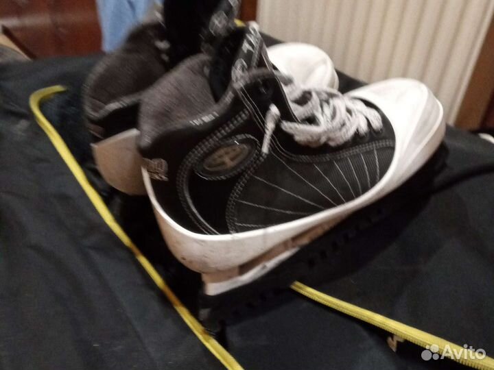 Коньки хоккейные вратарские