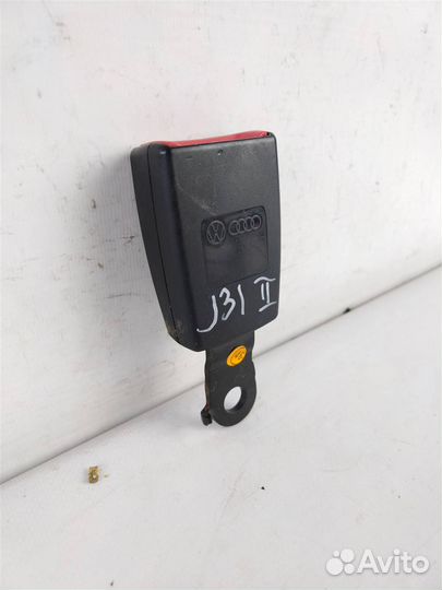 Ответная часть ремня безопасности задн. ауди Q7 2