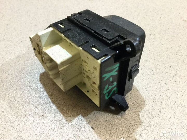 Переключатель регулировки зеркал Hyundai Ix35