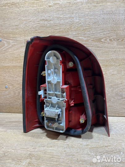 Фонарь задний правый Audi A4 B5 Avant Арт. 110309