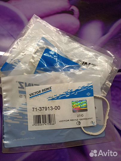 Прокладки впускного коллектора, заглужки Renault