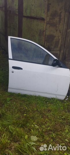 Задняя дверь Nissan ad