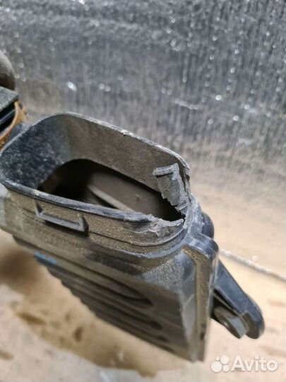 Корпус воздушного фильтра Mazda 2 DE 1.5