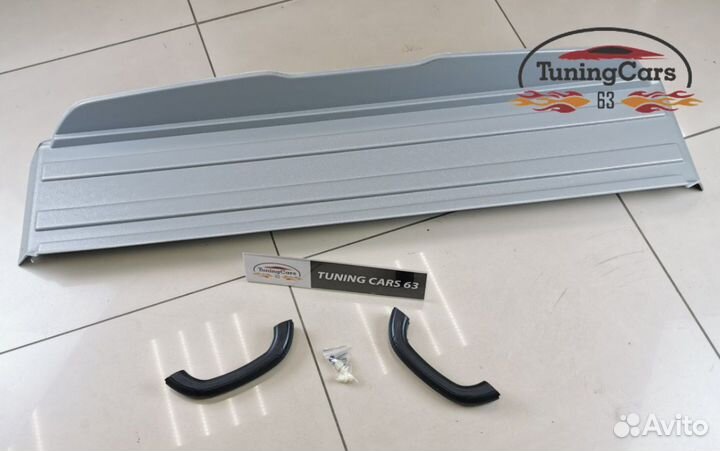 Полка потолочная Лада Ларгус в багажное отделение