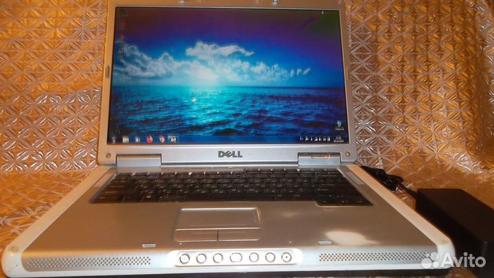 15-дюйм ноутбук Dell 6400 в рабочем состоянии