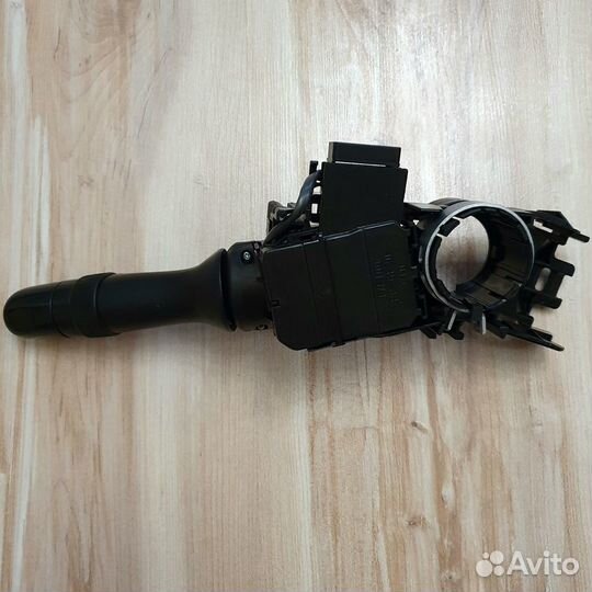 Левый подрулевой переключатель Toyota