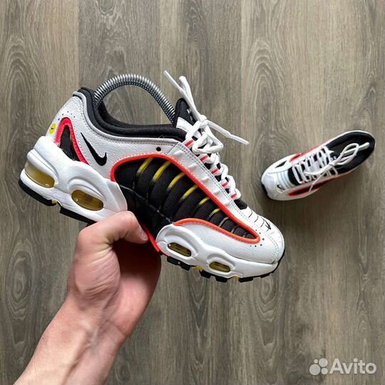 Кроссовки Nike Air Max Tailwind IV