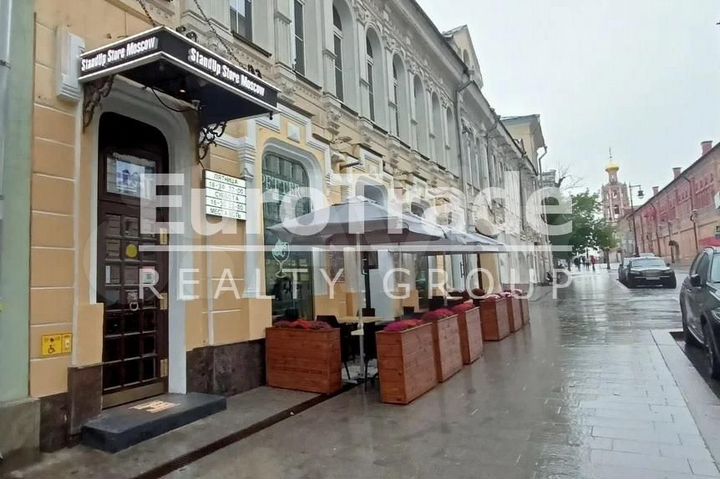 Сдам торговое помещение, 353 м²