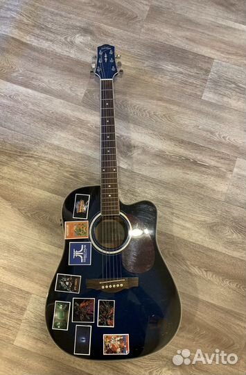 Акустическая гитара