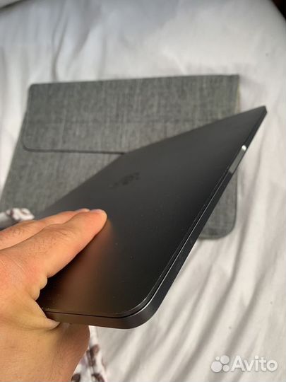 Macbook pro 13 2017 8/128 2 порта