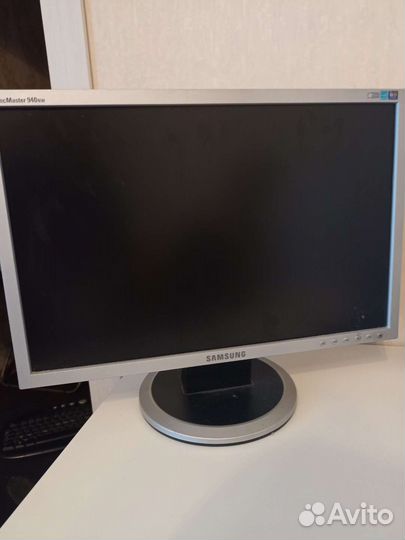 Монитор Samsung
