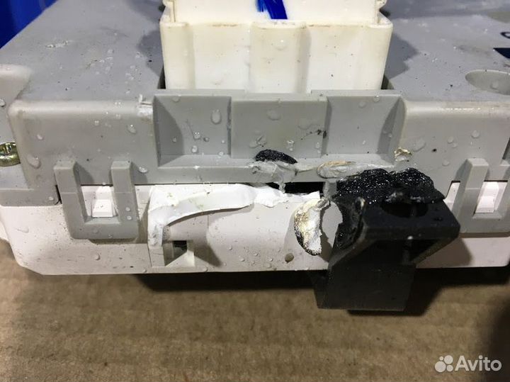 Блок управления печкой Mazda 6 GG 1.8 L8 2003