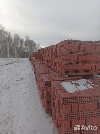 Кирпич красный пустотелый