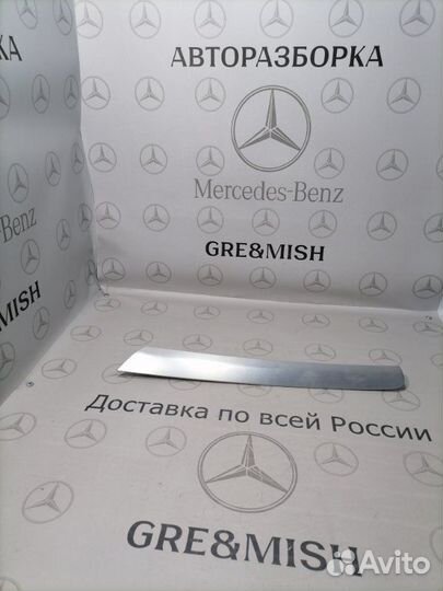 Накладка декоративная передняя левая Mercedes-Benz