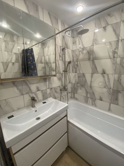 2-к. квартира, 52 м², 9/9 эт.