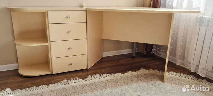 Школьный уголок б/у