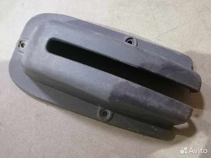 Накладка под рычаг стояночного тормоза LADA Granta