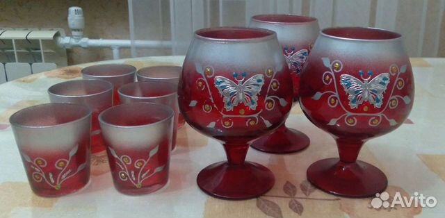 Набор бокалов и рюмок