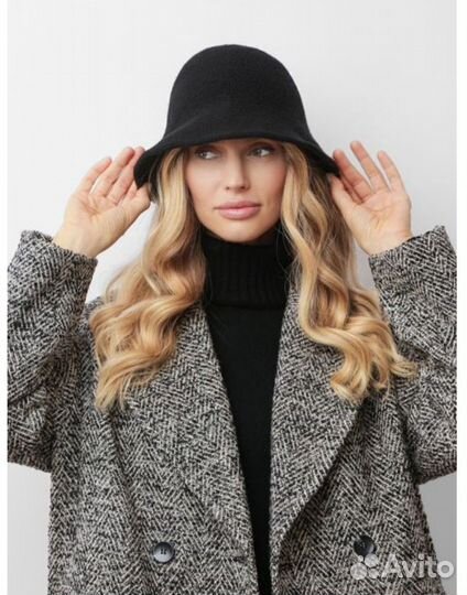 Шапка женская вязаная черная