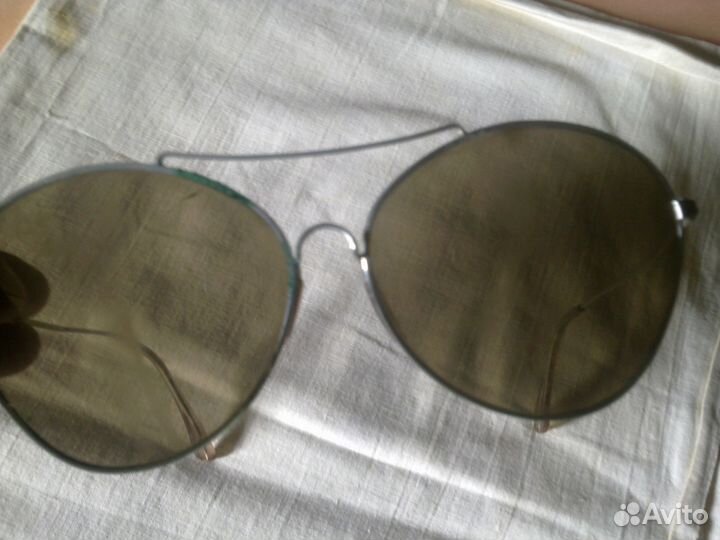 Очки солнцезащитные