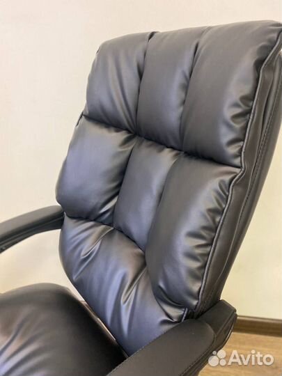 Офисное компьютерное кресло новое