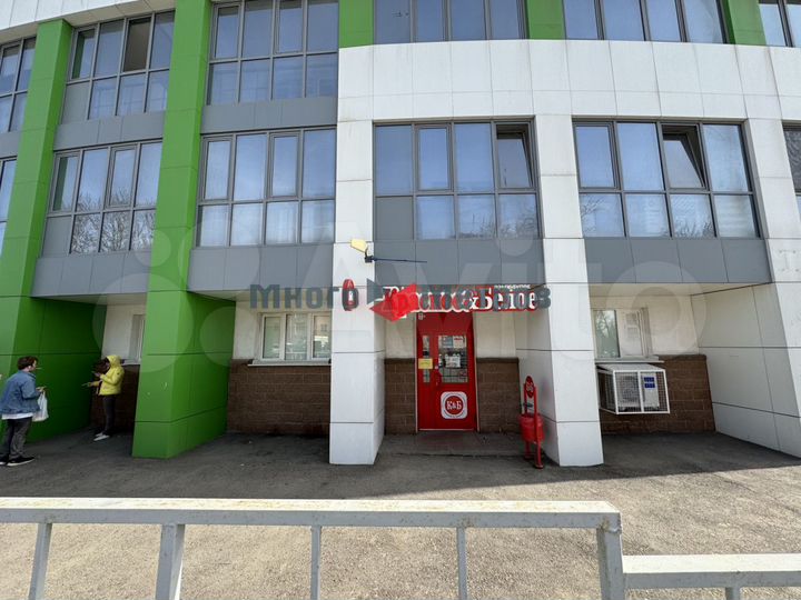 Торговая площадь, Комарова ул., 8