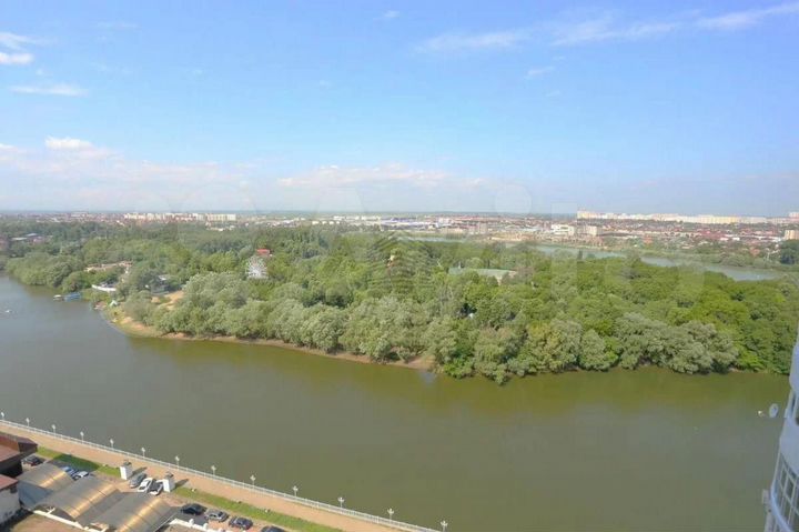 3-к. квартира, 130 м², 20/22 эт.