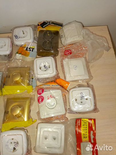 Розетка, выключатель