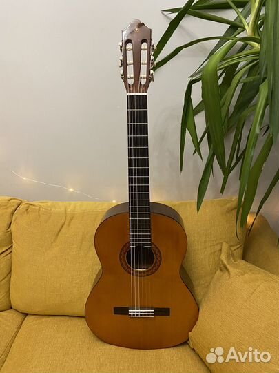 Классическая гитара Yamaha C-40