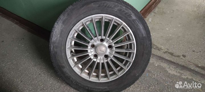 Yokohama BluEarth-ES ES32 195/65 R15 91V