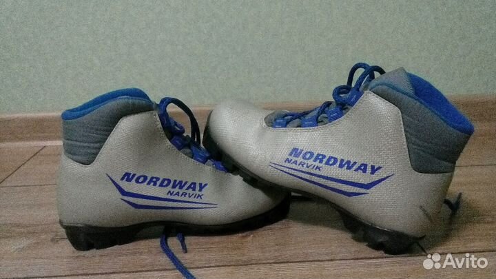 Лыжные ботинки