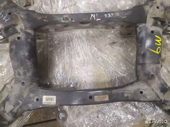 Задний подрамник Mercedes Benz ML W164 GL X164