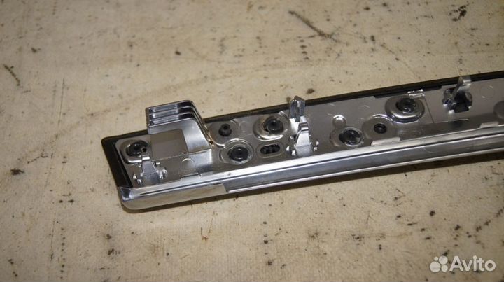 Накладка обшивки двери FR BMW 520i F11