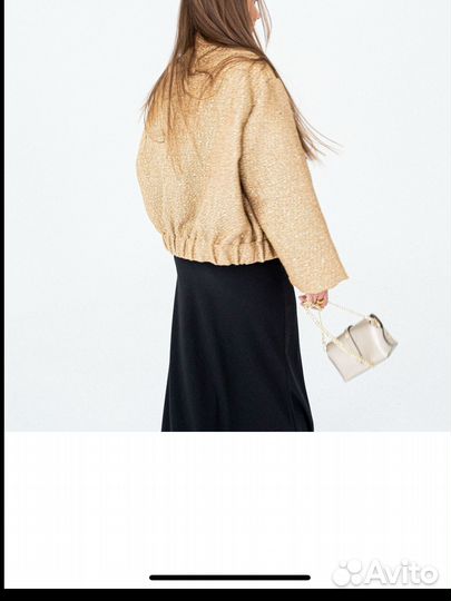 Золотой бомбер в пайетках в стиле zara