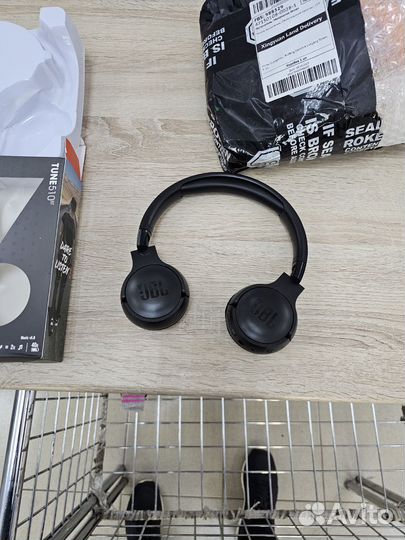 Беспроводные наушники jbl