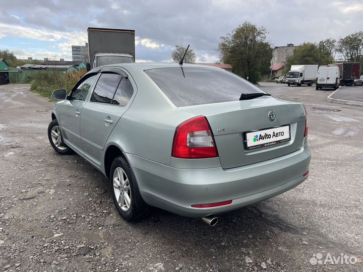 Skoda Octavia 1.6 AT, 2012, 172 800 км