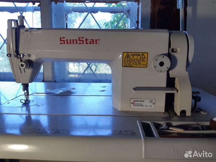 Швейная машина Singer