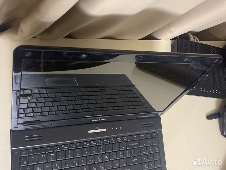 Ноутбук emachines e525