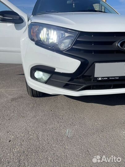 LADA Granta 1.6 МТ, 2023, 738 км