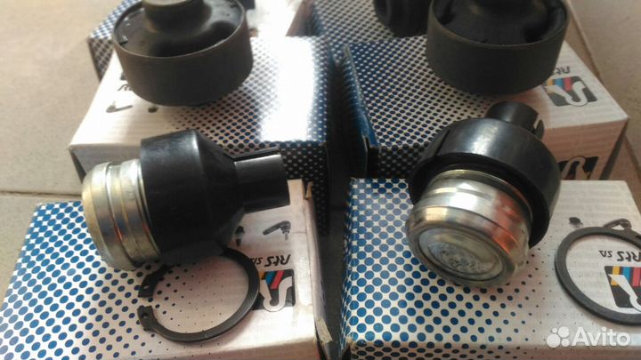 Шаровая мицубиси ланцер 10 Mitsubishi Lance 10