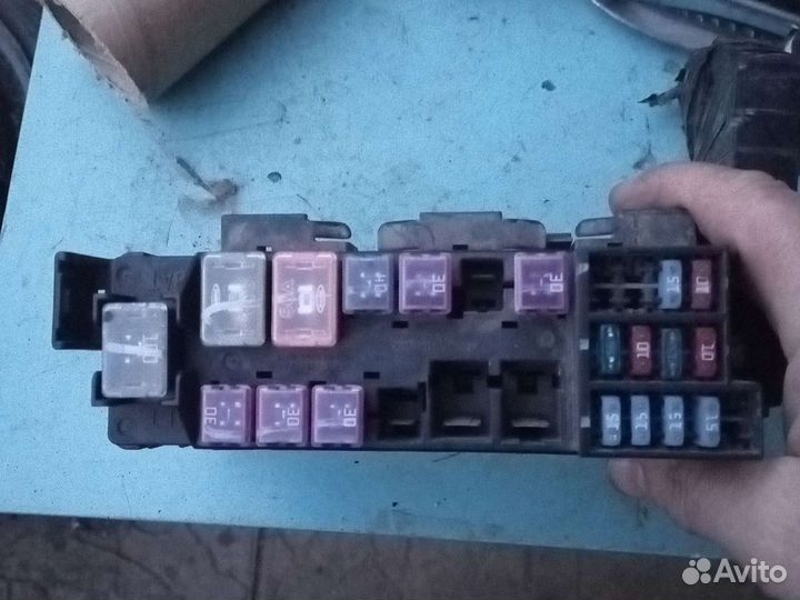 Ниссан альмера n16 блок предохранитель