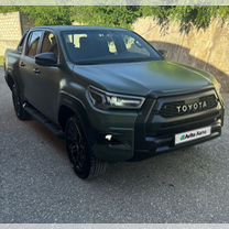 Toyota Hilux 4.0 AT, 2022, 15 000 км, с пробегом, цена 5 850 000 руб.