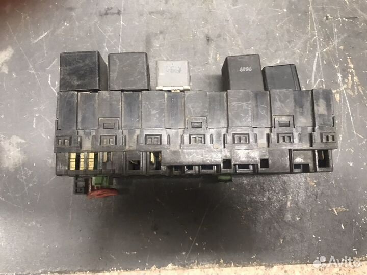 Блок предохранителей Volkswagen B3 Golf 3. Jetta