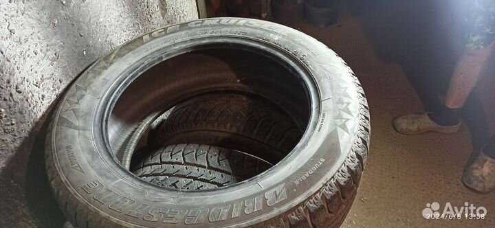 Bridgestone Ice Cruiser 7000 215/60 R17