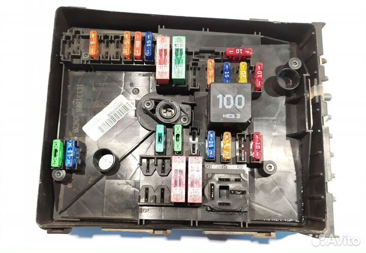 Блок предохранителей Skoda Octavia A5