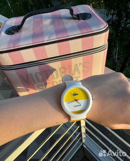 Часы женские lacoste