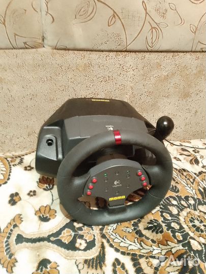 Руль Logitech Momo Racing